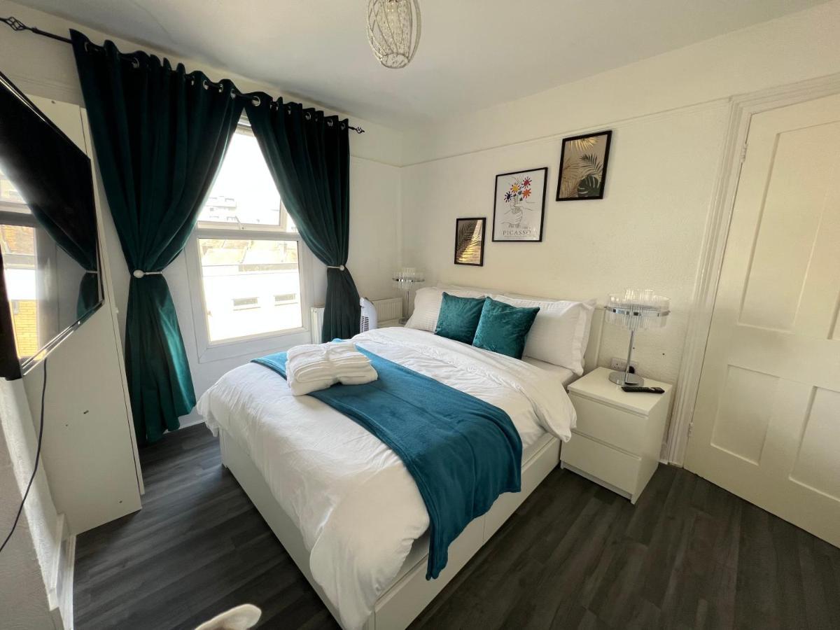 דירות Luxury 1Bed Holiday Flat-10 Minutes From London Bridge & 3Mins Walk To Lewisham Dlr מראה חיצוני תמונה