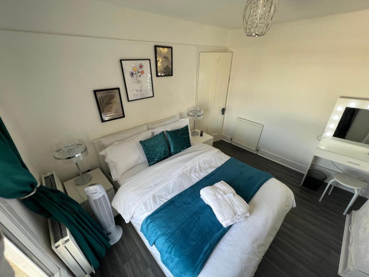 דירות Luxury 1Bed Holiday Flat-10 Minutes From London Bridge & 3Mins Walk To Lewisham Dlr מראה חיצוני תמונה
