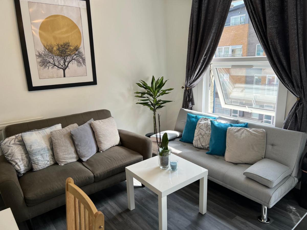 דירות Luxury 1Bed Holiday Flat-10 Minutes From London Bridge & 3Mins Walk To Lewisham Dlr מראה חיצוני תמונה