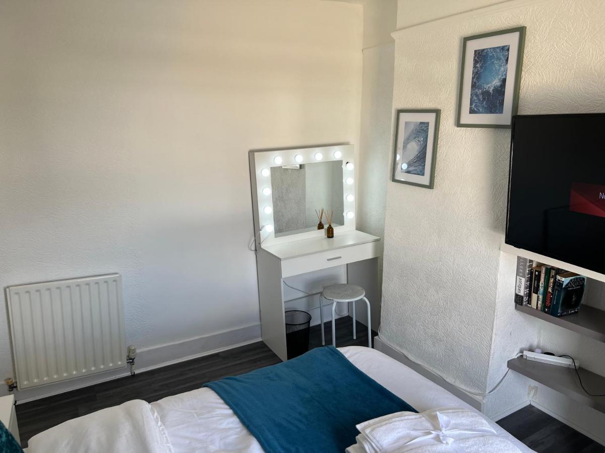 דירות Luxury 1Bed Holiday Flat-10 Minutes From London Bridge & 3Mins Walk To Lewisham Dlr מראה חיצוני תמונה