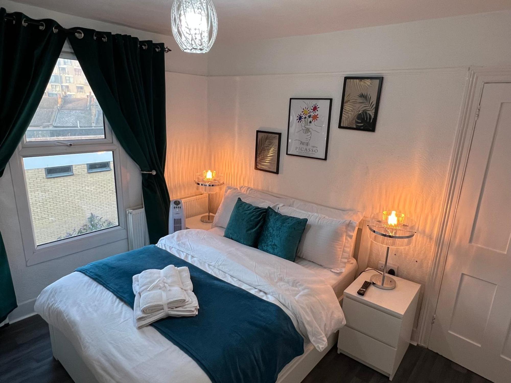 דירות Luxury 1Bed Holiday Flat-10 Minutes From London Bridge & 3Mins Walk To Lewisham Dlr מראה חיצוני תמונה